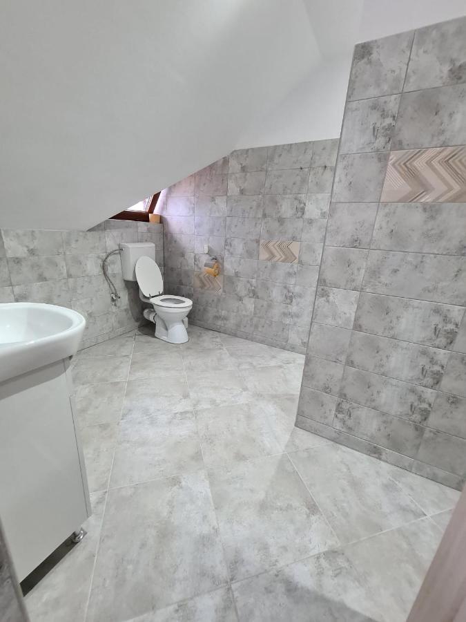 Cameră triplă